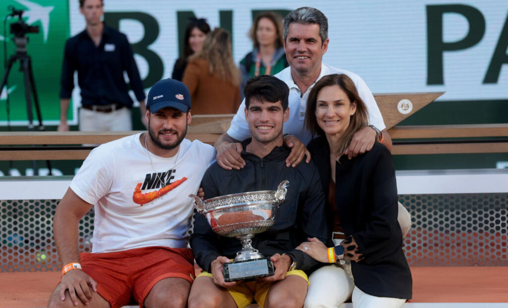 Alvaro Alcaraz Garfia's Siblings