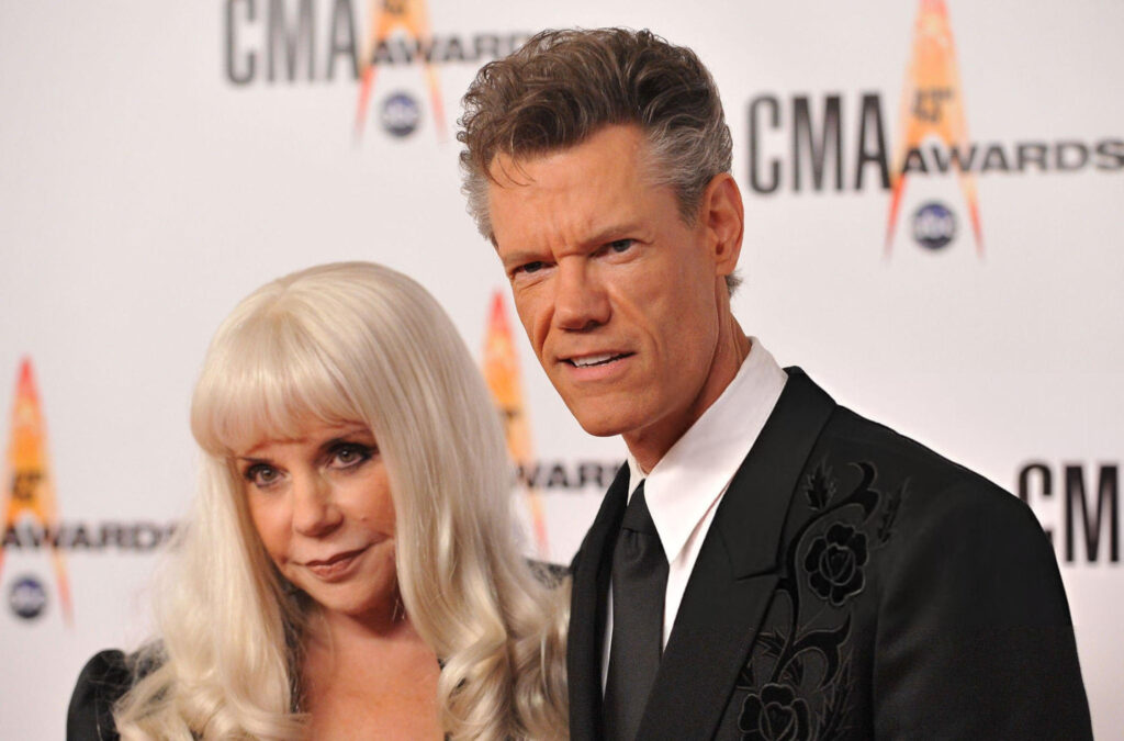 Elizabeth Hatcher Travis Marriage with Randy Travis